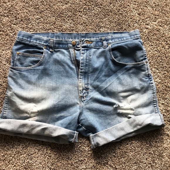 Wrangler Shorts - Picture 2 of 2